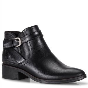 NWT Baretraps Maci Booties (size 8.5M)